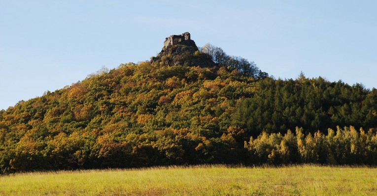 Zřícenina hradu Oltářík (Hrádek)